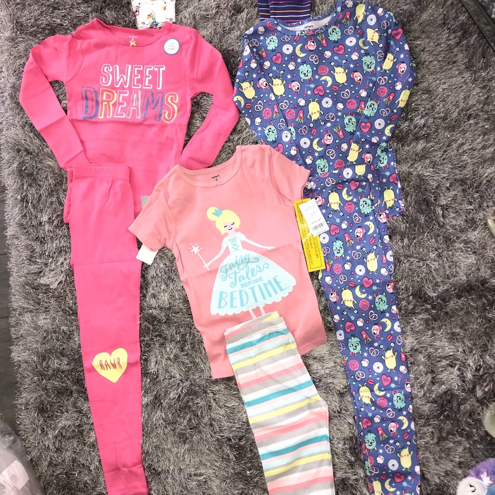 Bundle of 4 Carter’s 2 piece pajama sets